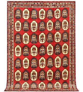 An Ardebil carpet, c. 255 x 173 cm.