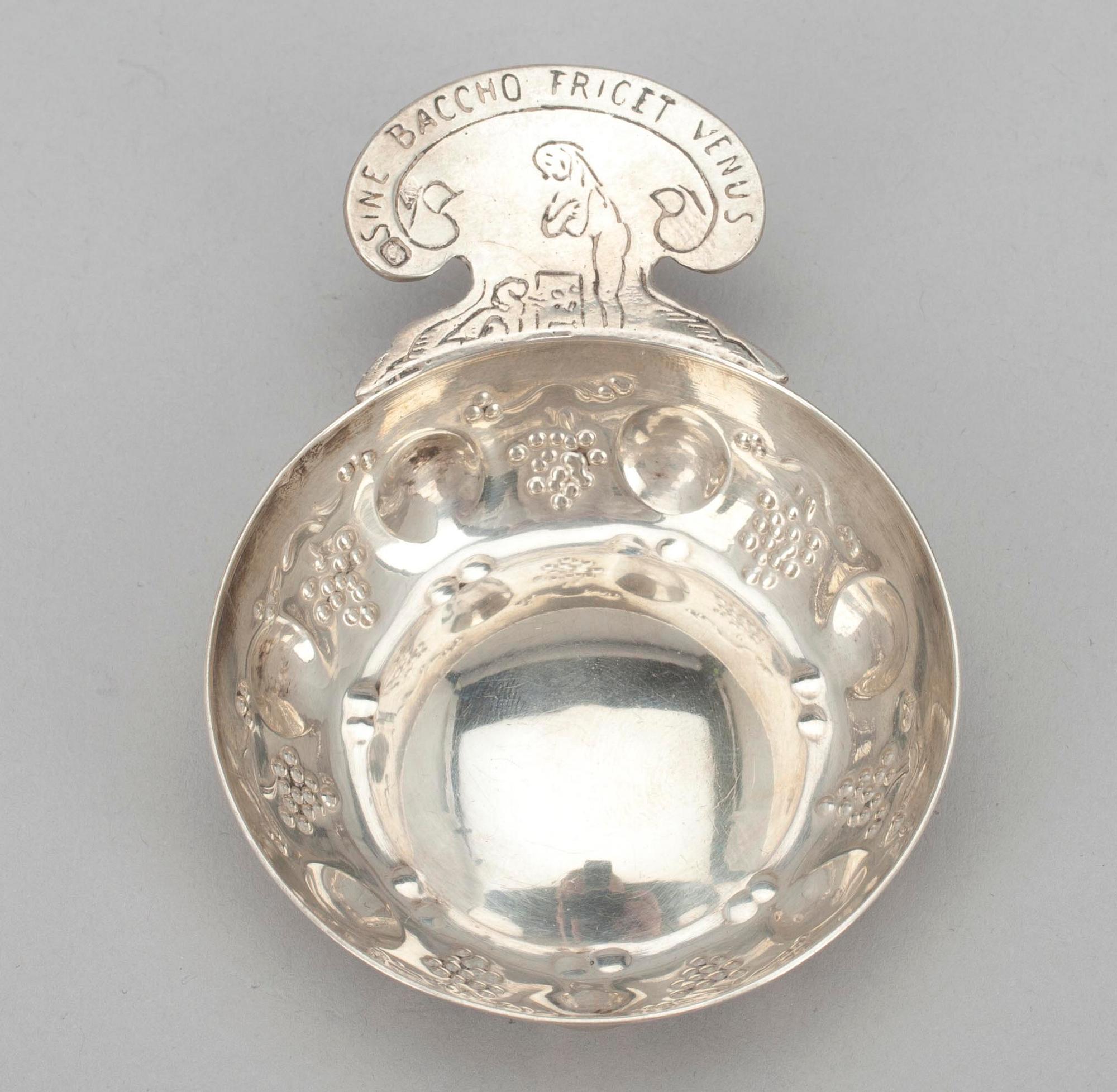 TASTEVIN, silver, Frankrike, 1800-tal. Vikt 44 g.