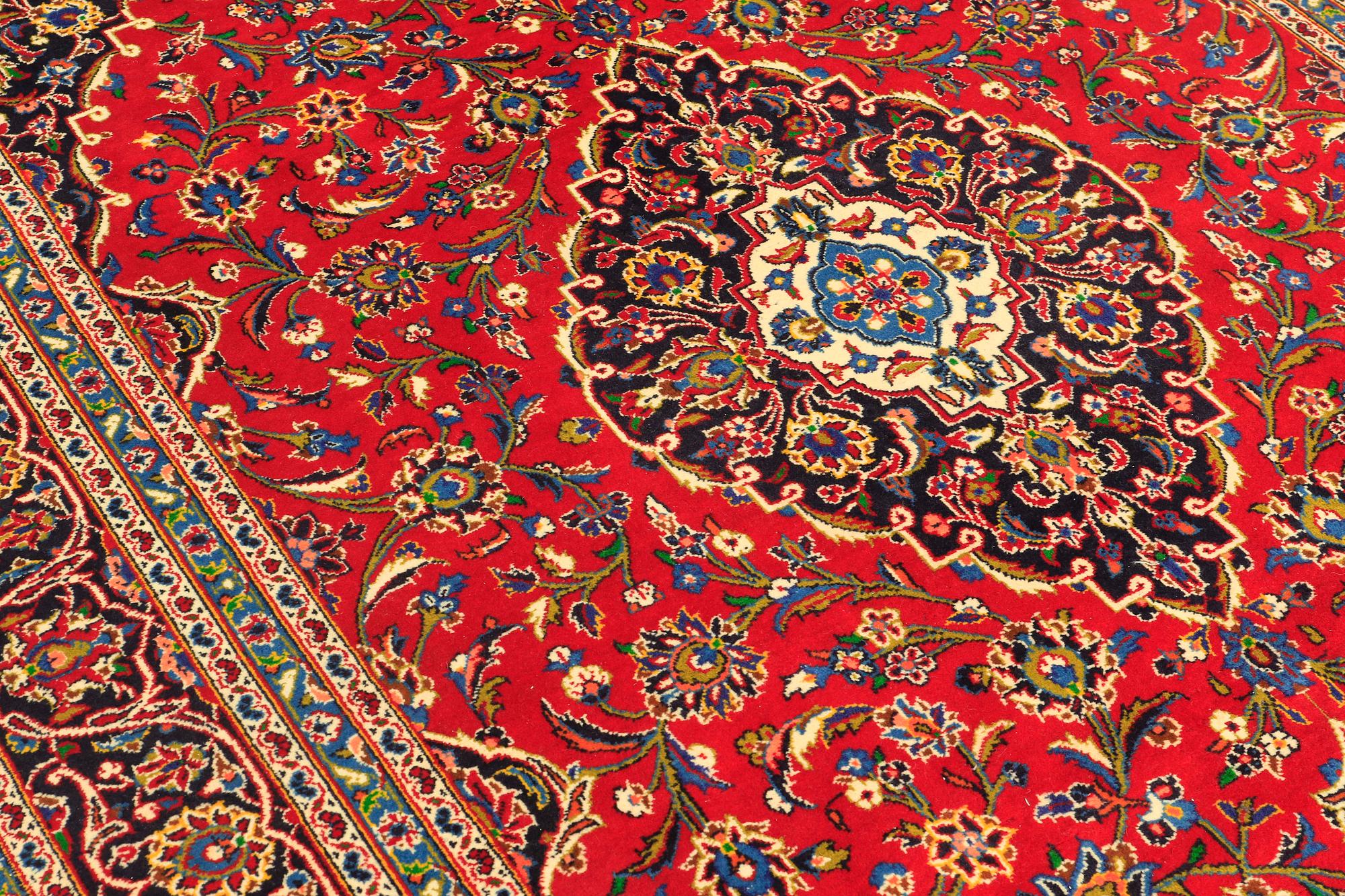 MATTA, Keshan, ca 314 x 205 cm.