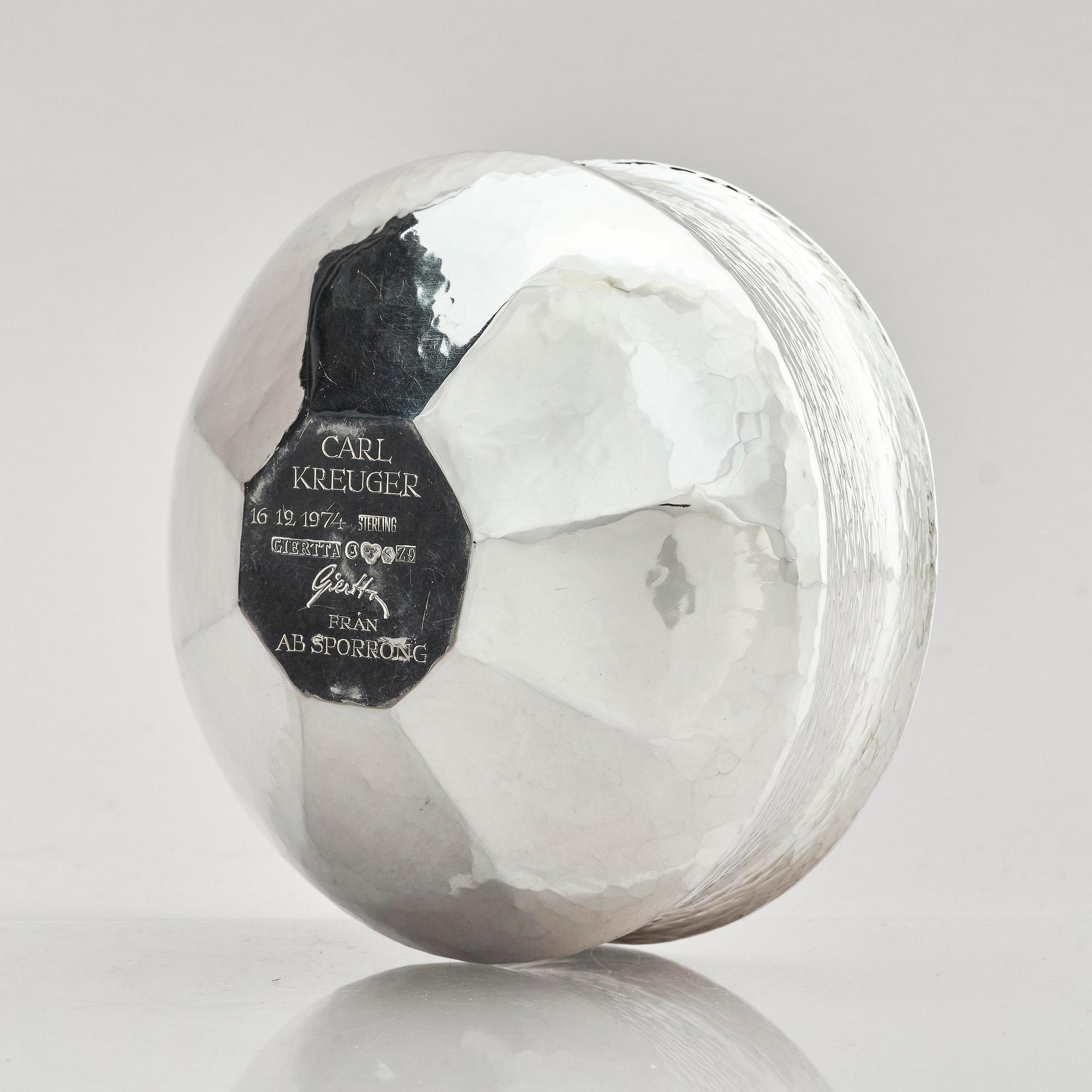 Claës E. Giertta, skål, sterling silver, Stockholm 1974.