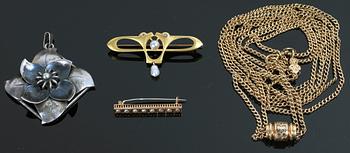 PARTI SMYCKEN, 4 delar, bl a 14 K guld och silver. 1800-1900-tal. Guldsmycken tot ca 40 g.