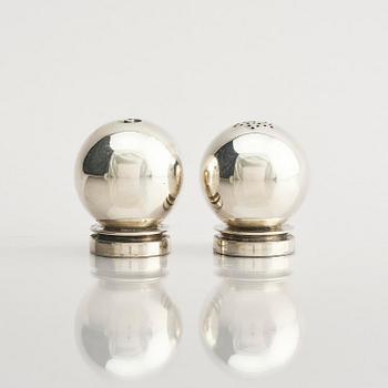 Georg Jensen, kryddsats, 4 delar sterling silver, design Harald Nielsen, modell "Pyramid", design nr 632, Köpenhamn 1945-51.