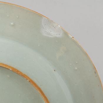 Tallrikar, flata, 11 st, snarlika, kompaniporslin. Qingdynastin, Qianlong (1736-95).