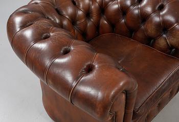 FÅTÖLJ, Chesterfieldmodell, 1900-talets fjärde kvartal.