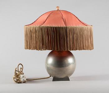 BORDSLAMPA, tenn G.A.B, 1900-talets första hälft.