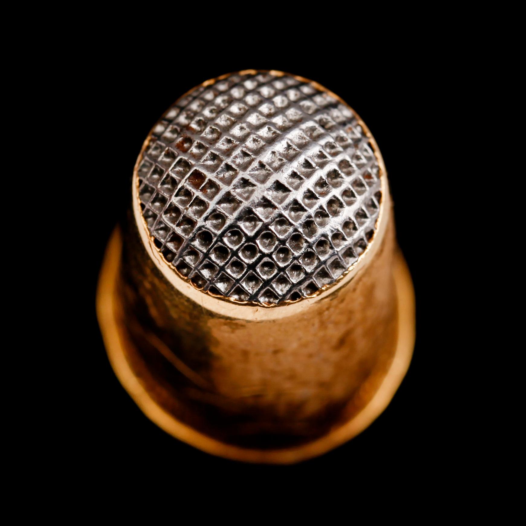 FINGERBORG, 18 k guld, Jakob Richard Borg, Gävle 1831. Vikt ca 5 gram.