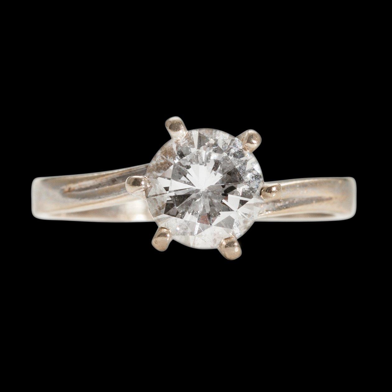A RING, 14K white gold, brilliant cut diamond 1,06 ct, H/SI2. Size 17-. Weight 2,5 g.