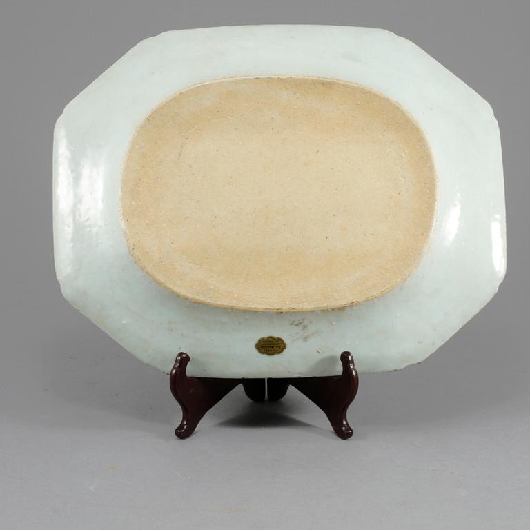 STEKFAT, porslin, Kina, 1700-tal.