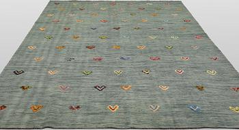 A Kelim carpet, 297 x 202 cm.