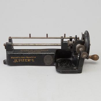 a pencil sharpener "Jupiter" 1, Guhl & Harbeck, Hamburg, around 1900.