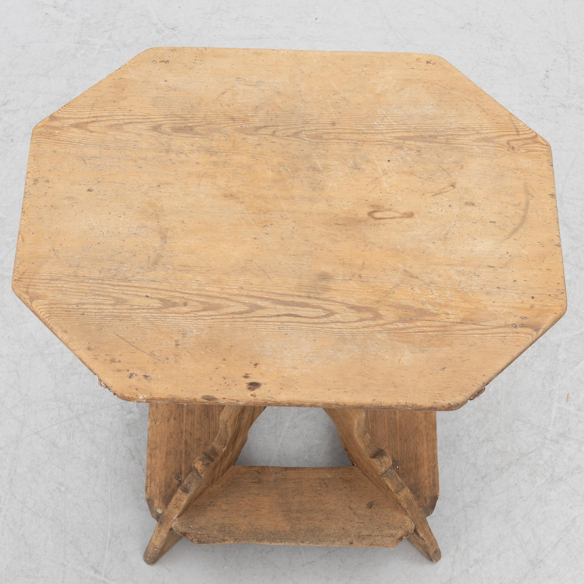 Bord, s.k. strålabord, allmoge, Dalarna, 1800-tal.