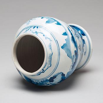 A blue and white jar, Qingdynasty, Kangxi (1662-1722).