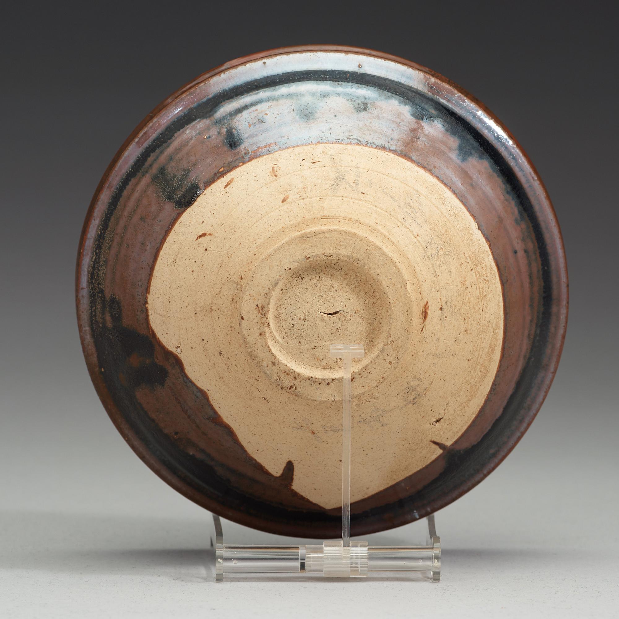 SKÅL, keramik. Cizhou-typ, northern blackware, Jin dynastin (1115-1234).