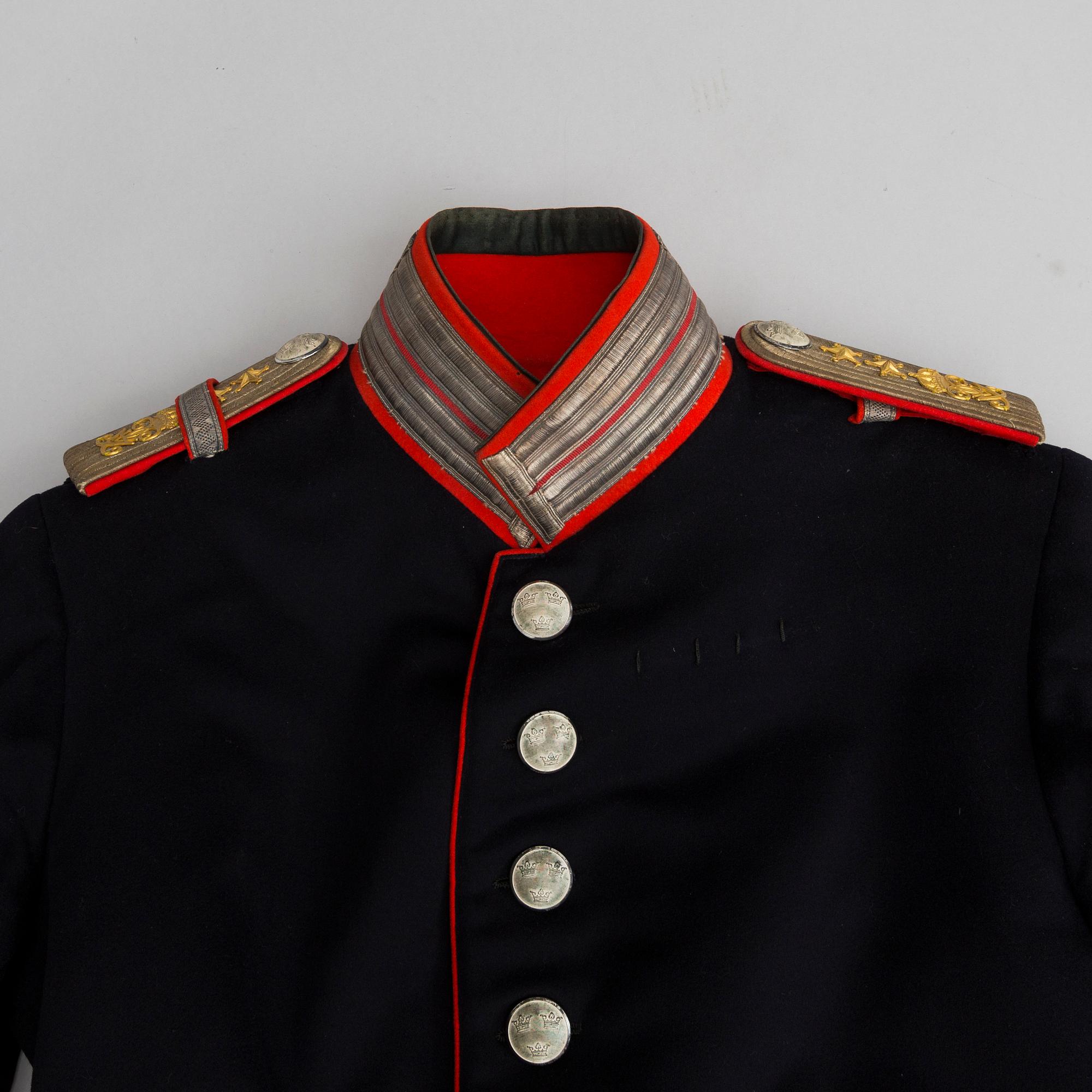 UNIFORM, svensk, m/1886 för officer vid Göta Livgarde.