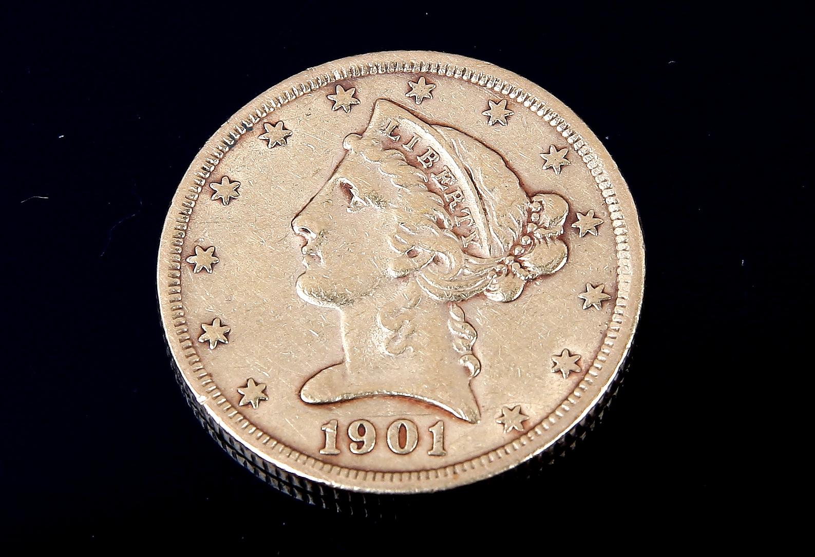 MYNT, guld, 5 dollar USA 1901. Vikt 8 gram.