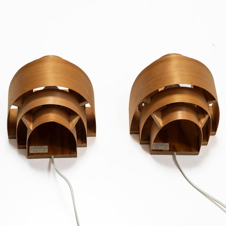 Hans-Agne Jakobsson, A pair of wall lamps, AB Elysett, Markaryd, 1970s.