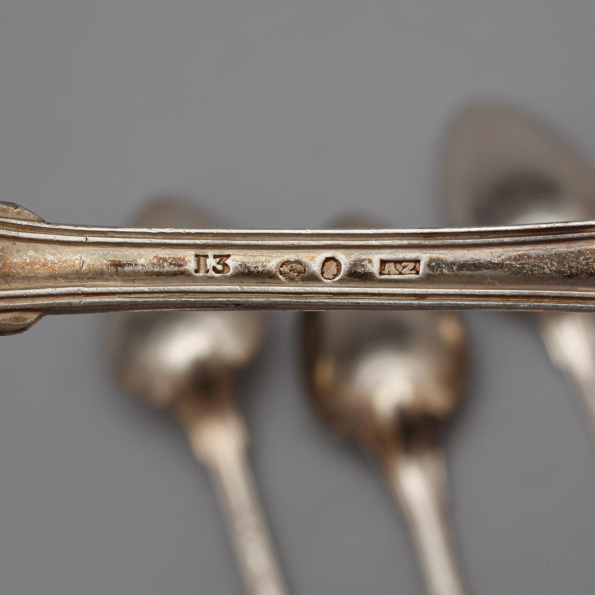 DESSERTSKEDAR, 15 st, silver, bland annat Pehr Zethelius, 1802, Stockholm. 1800-talets första hälft. Vikt ca 600 gram.