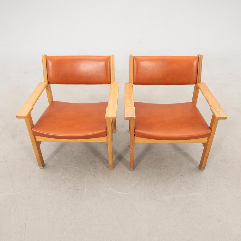Hans J. Wegner, armchairs a pair model no. 214 Getama Denmark.