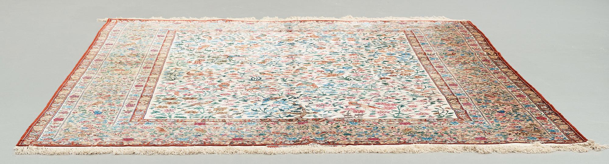 MATTO, "Golo Bolbol" (="Flower and bird"-motive), a silk Esfahan figural, ca 337 x 243,5 cm, Mohammad Seirafian.