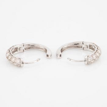 Earrings, hoop style, 18K white gold with brilliant-cut diamonds.