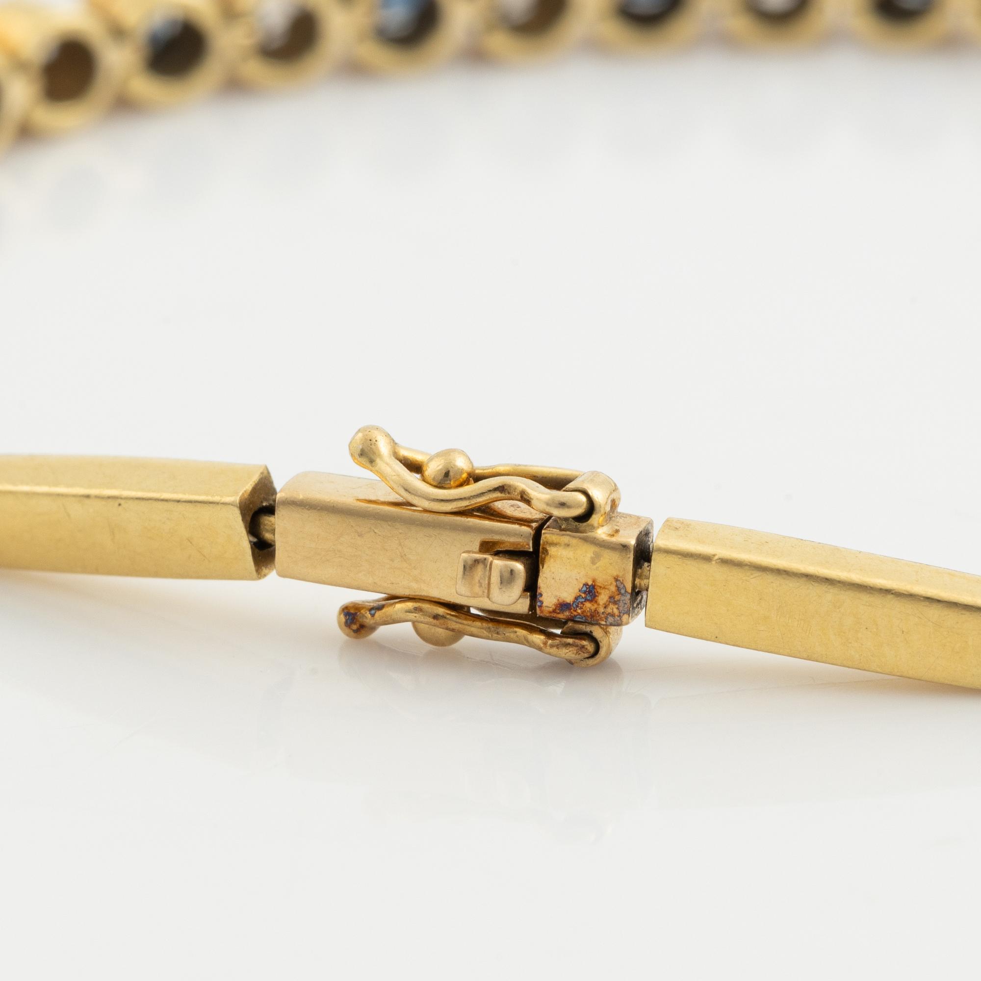 Bracelet, gold with sapphires and brilliant-cut diamonds.