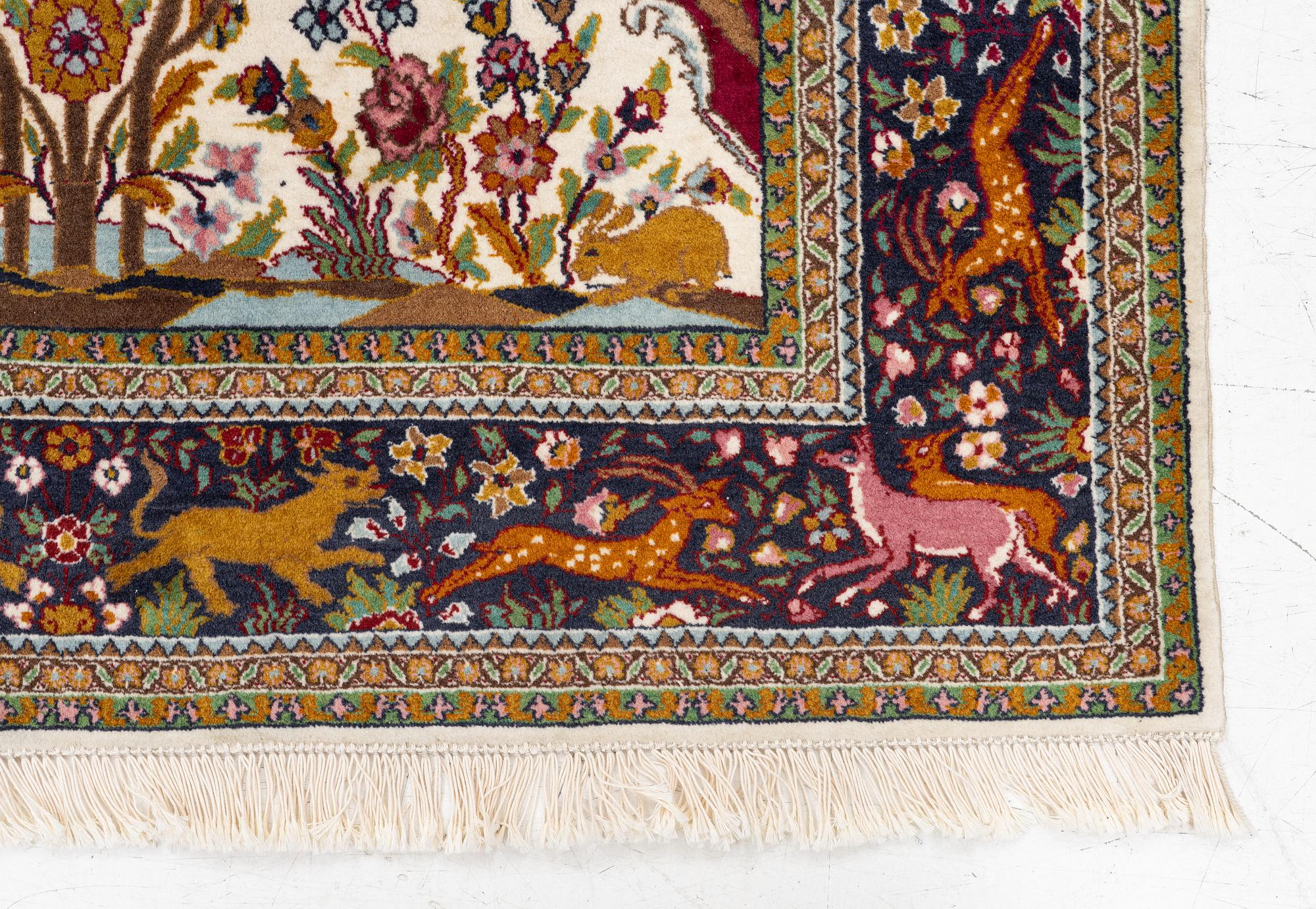 An oriental prayer rug, c. 180 x 125 cm.