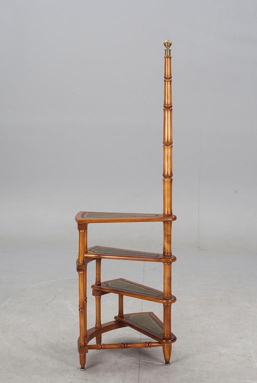 BIBLIOTEKSSTEGE, mahogny, England, sent 1900-tal.