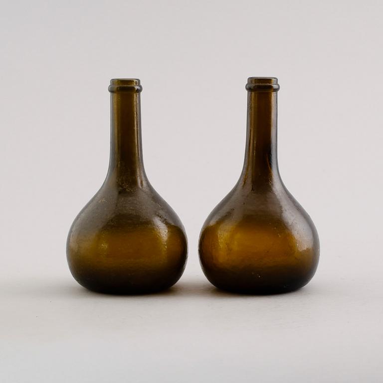 FLASKOR, 1 par, 1900-tal.