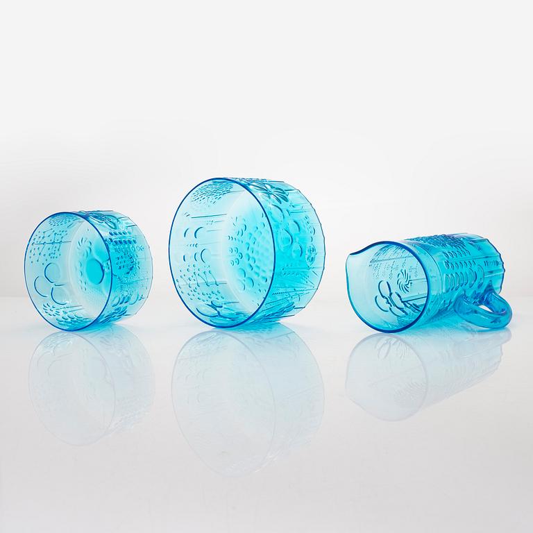 Oiva Toikka, an eight-piece 'Flora' glassware set, Nuutajärvi.