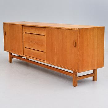 SIDEBOARD, "Arild", Nils Jonsson, Troeds, 1900-talets andra hälft.