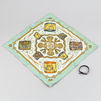 Hermès, armband samt scarf.