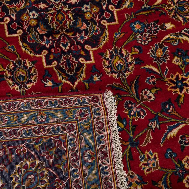An old Keshan carpet ca 390 x 250 cm.