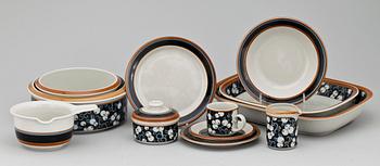 SERVIS, 57 delar, porslin, "Taika", Arabia, Finland 1900-talets mitt.