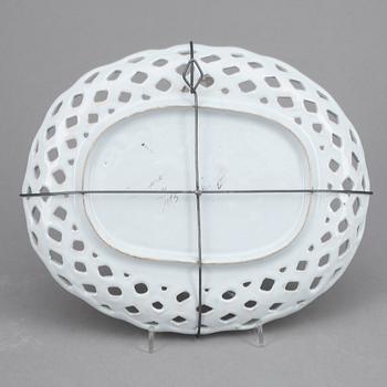 GALLERFAT, fajans, Marieberg, 1700-talets andra hälft.