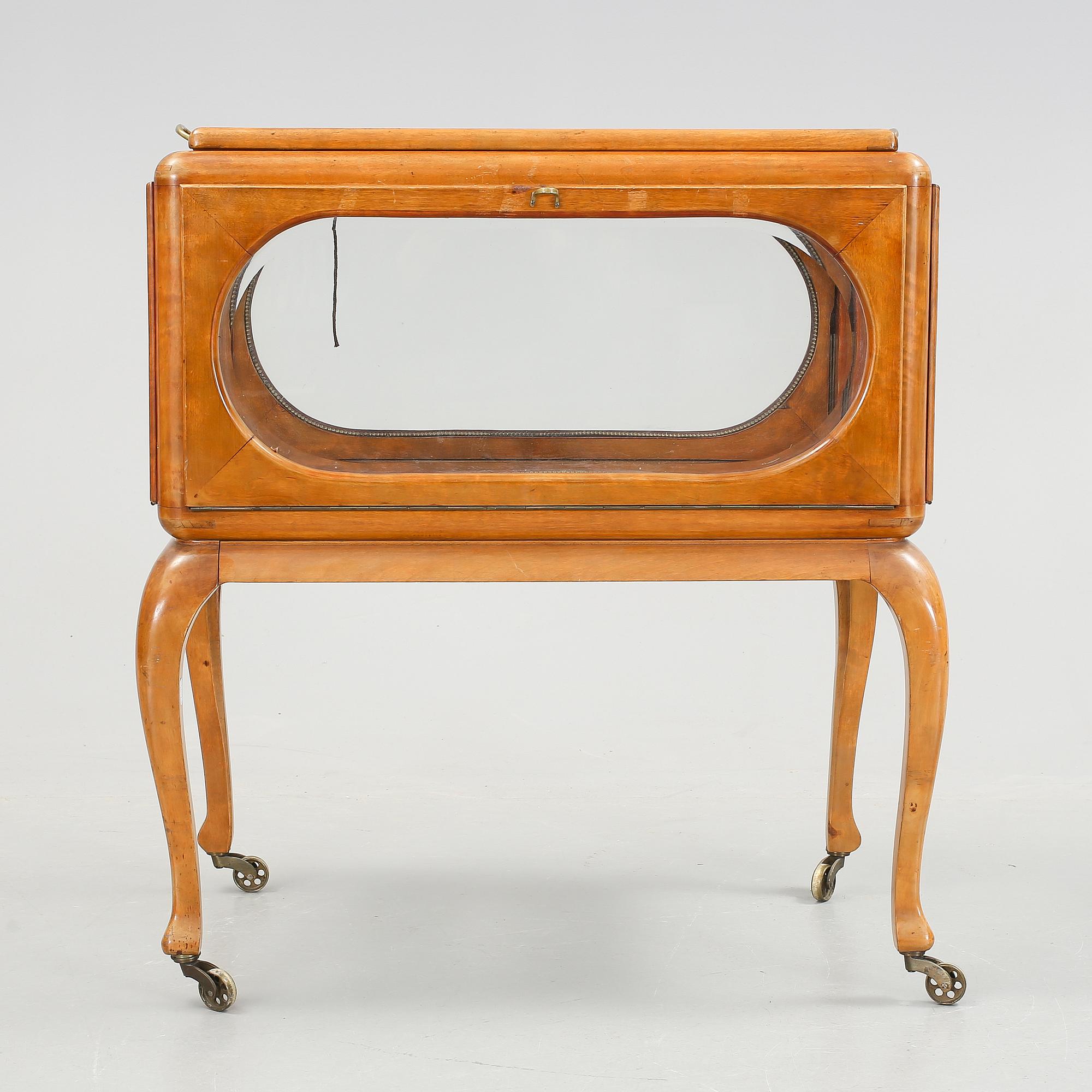 MONTERBORD, rokokostil, 1900-tal.