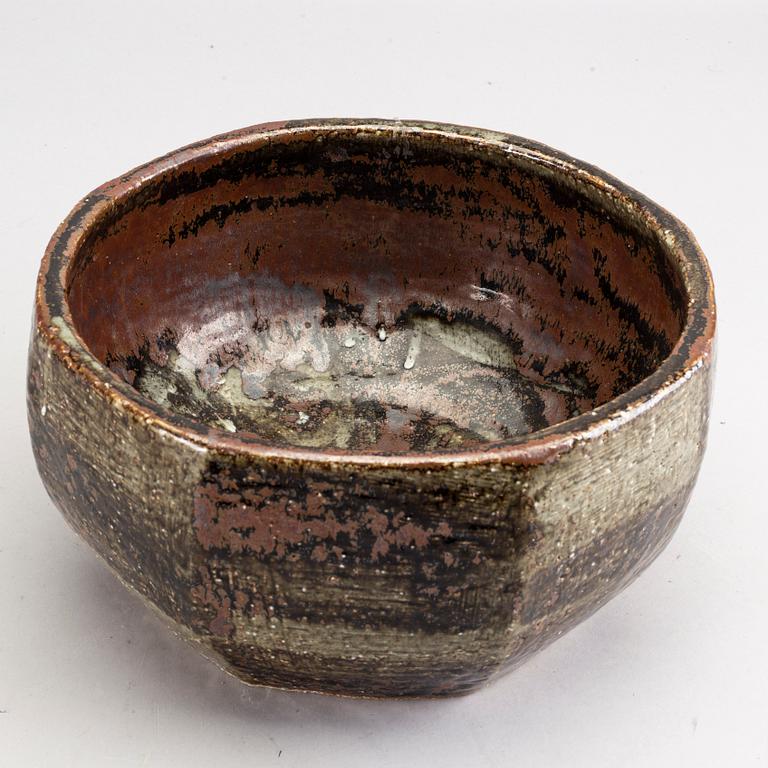 CARL-HARRY STÅLHANE, a large stoneware bowl, Rörstrand 1963(?).