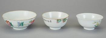 SKÅLAR, 3 st, porslin, 1800-1900-tal, bla Guangxu's märke.