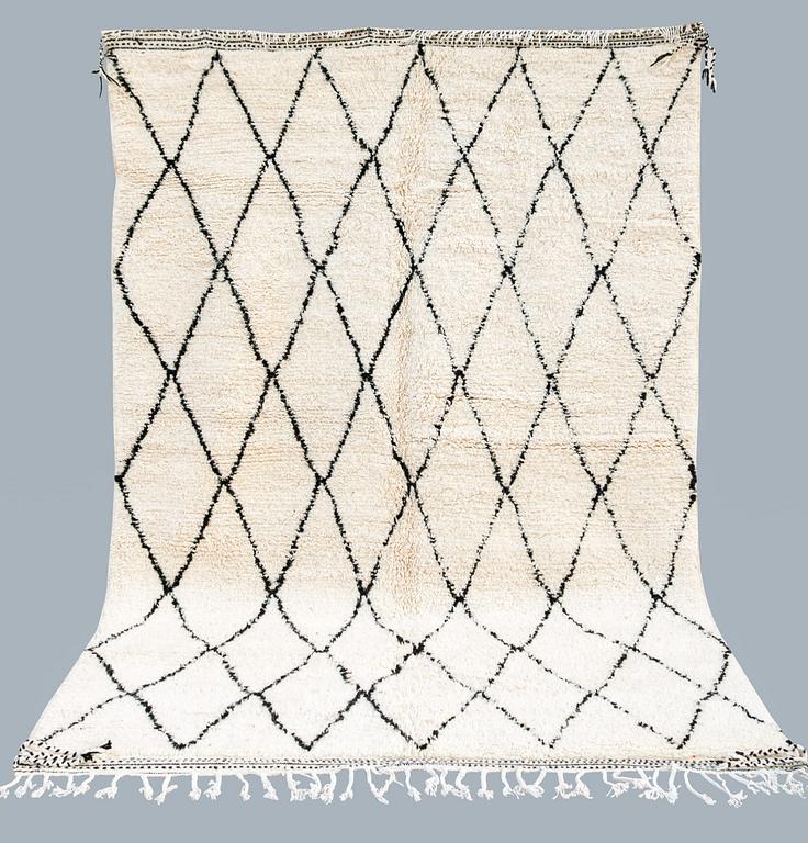 Matto, Morocco, ca 310 × 215 cm.