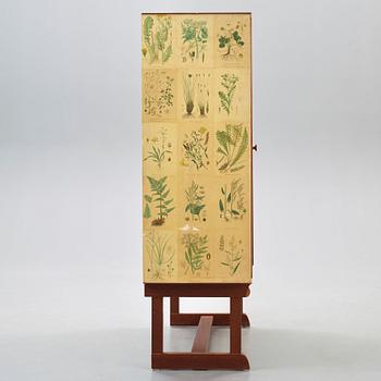 JOSEF FRANK, skåp, "Flora", Firma Svenskt Tenn, modell 852.