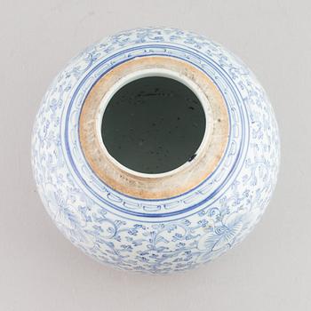 Bojan, porslin, Kina, 1800-tal.
