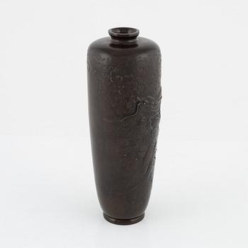 A bronze vase, Japan, Meiji (1868-1912).