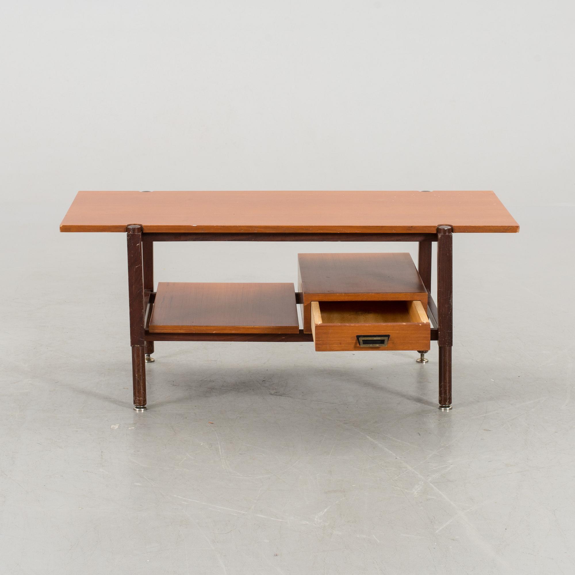 SOFFBORD, Italien, 1900-talets andra hälft-.