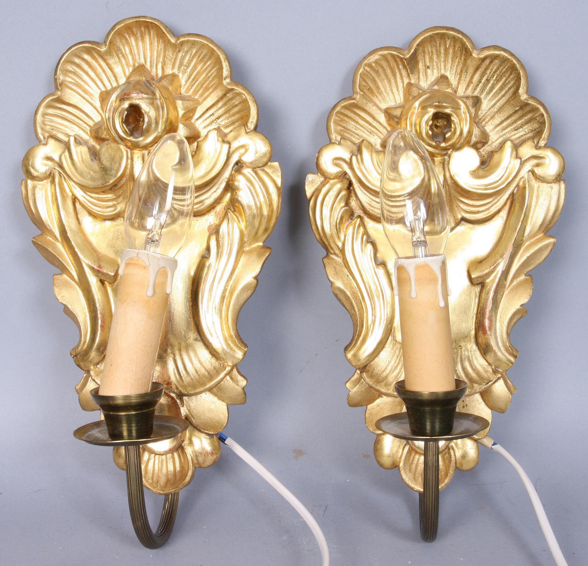 VÄGGPENDYL samt VÄGGLAMPETTER, ett par, gustaviansk stil, 1900-talets mitt.
