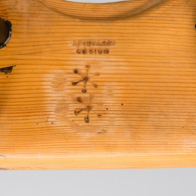 ILMARI TAPIOVAARA, a 1960's 7-piece 'Pirkka' dining set for Laukaan Puu.