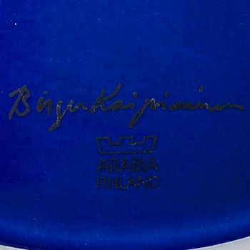 BIRGER KAIPIAINEN, PLATE, porcelain, signed Birger Kaipiainen, Arabia.