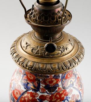 BORDSLAMPA, porslin, Imari, 1800-tal.