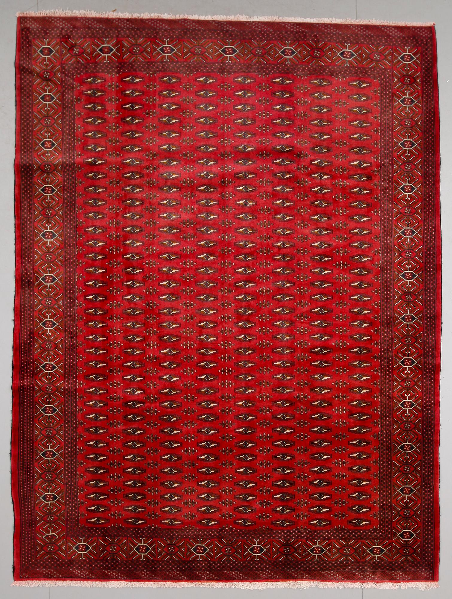 MATTA, Turkmen, ca 285 x 215 cm.