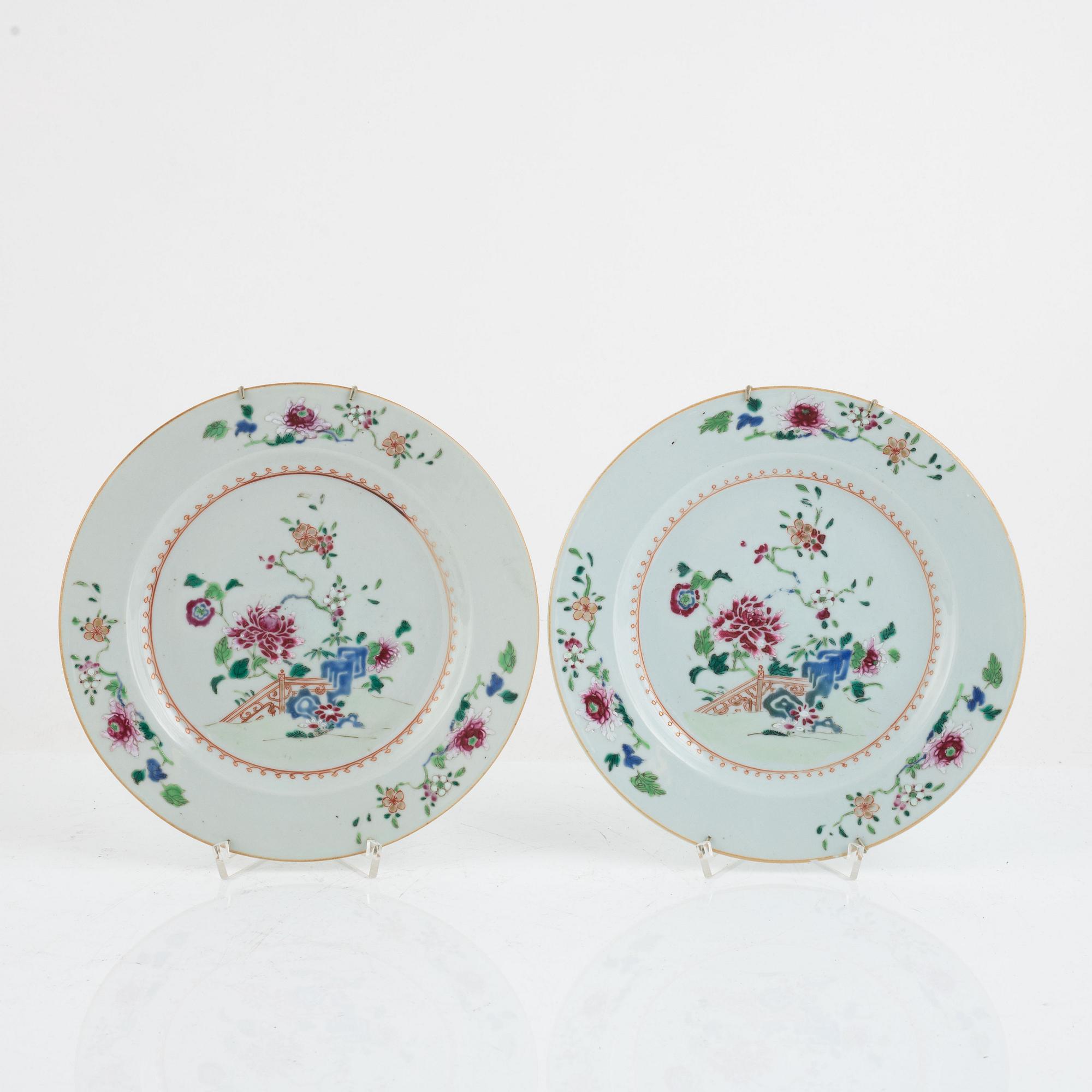A set of six Chinese export porcelain plates, Qing dynasty, Qianlong (1736-95).