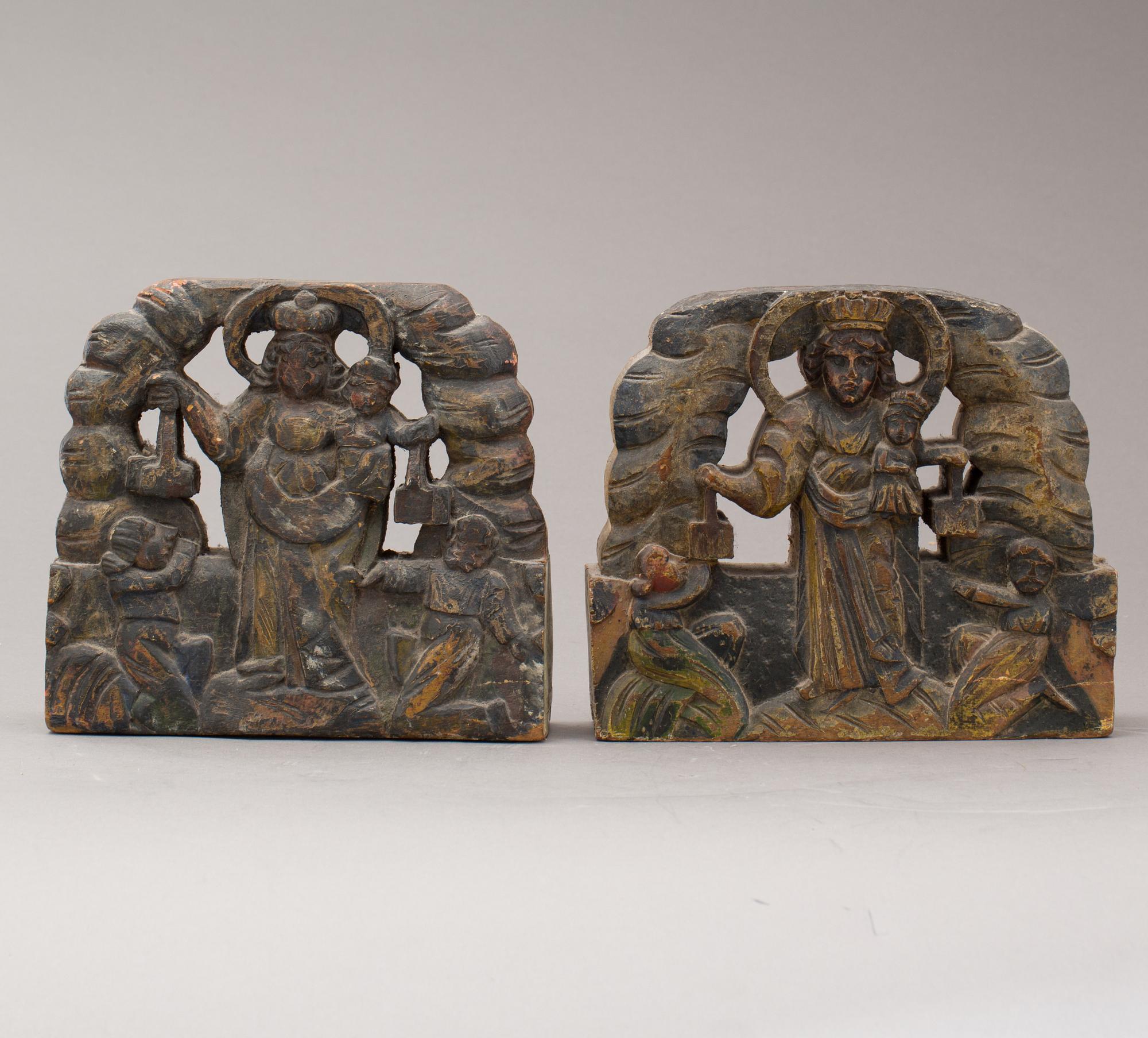 KYRKOSKULPTURER, 2 st, 1800-tal.