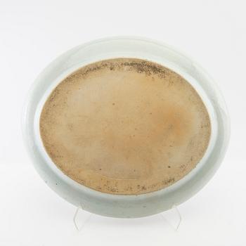 Serving dish China 18th century porcelain.